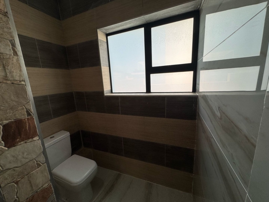 5 Bedroom Property for Sale in Royalston Residential Estate and Wildlife Reserve Eastern Cape